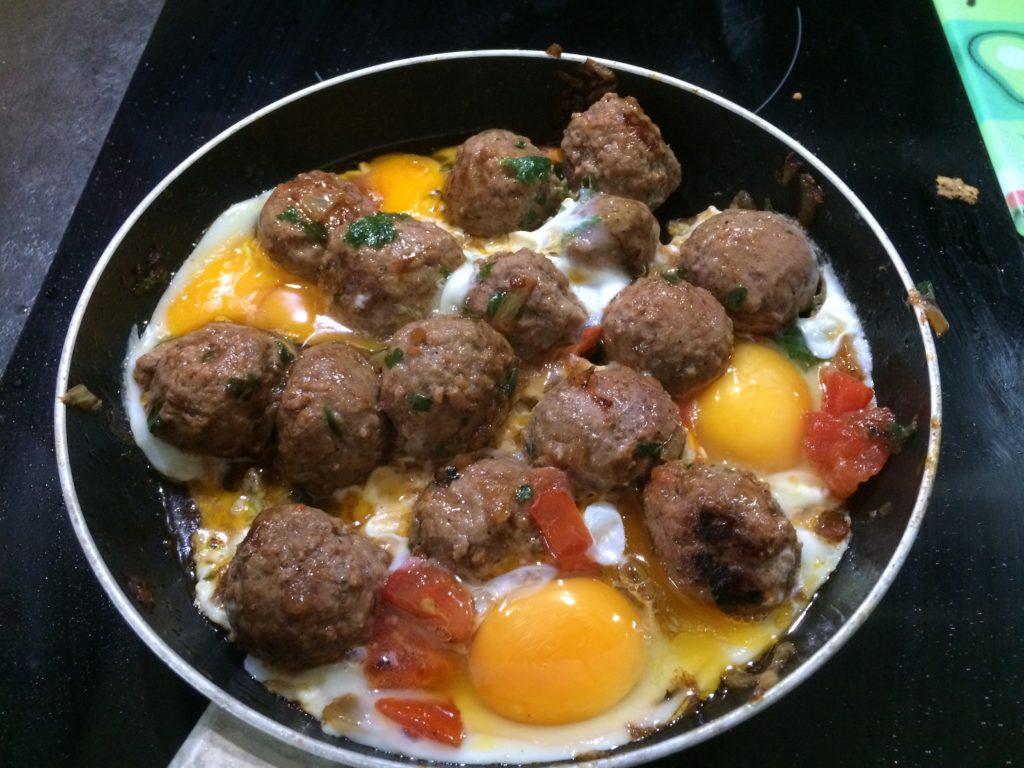 Tajine Marocain de Kefta aux oeufs